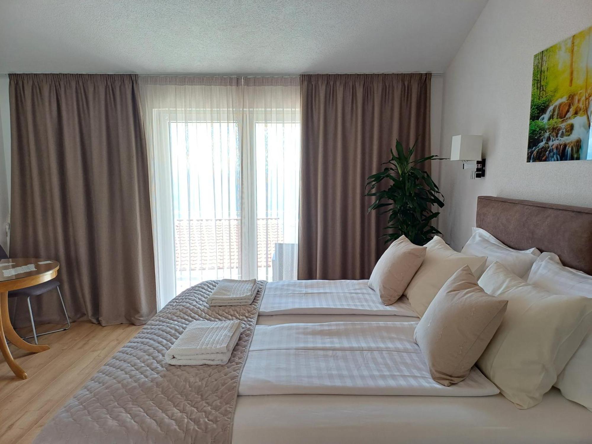 Apartments Jaksic Trogir Bagian luar foto